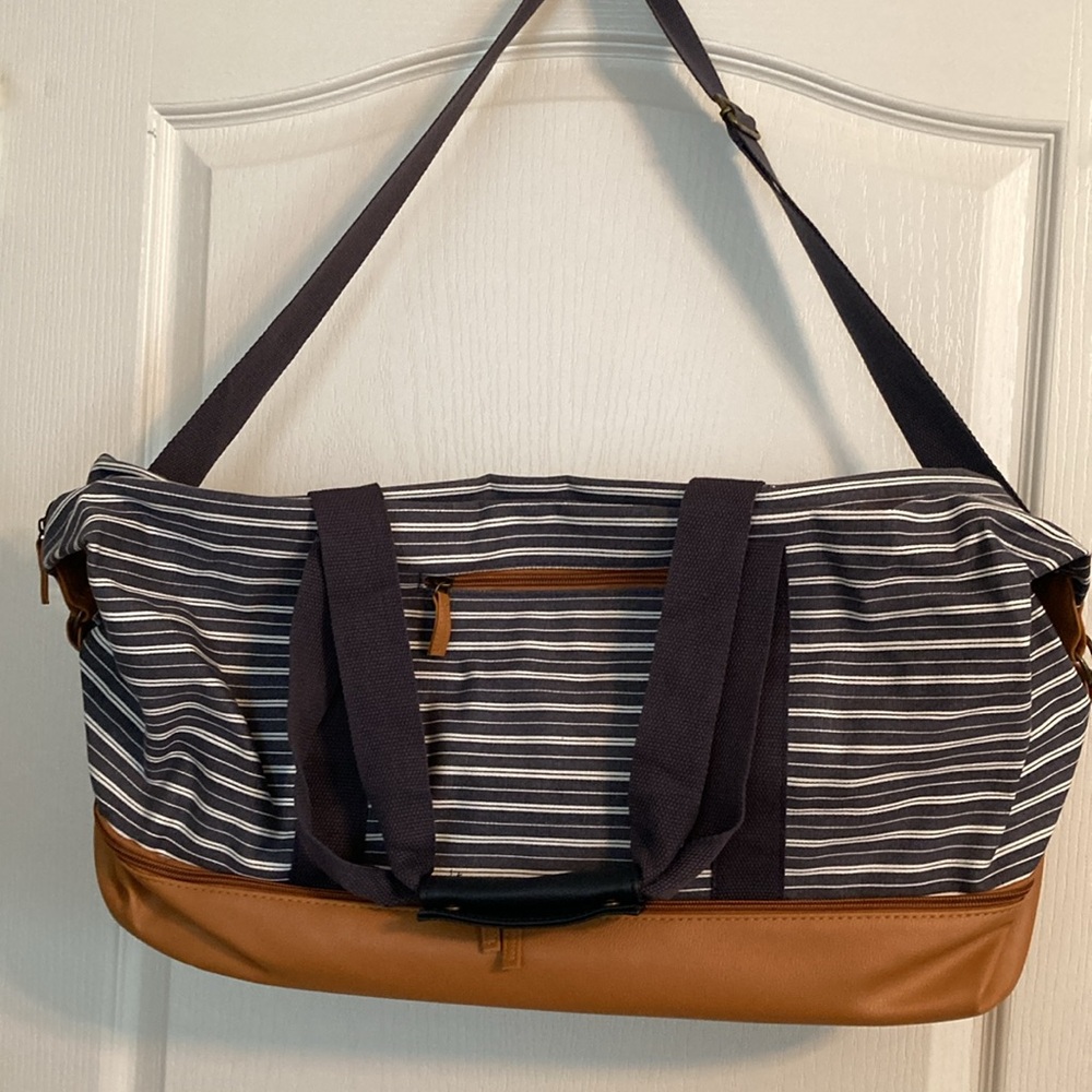 Large Striped Weekender Bag - Picture 3 of 7
